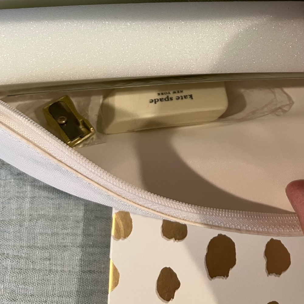 Kate Spade White and Gold Notepad and Pouch with Accessories - Picture 3 of 5